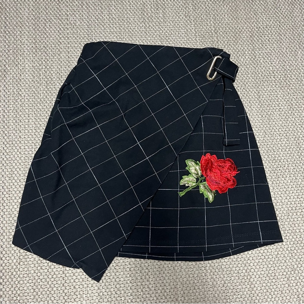 Girls Checkered Black and White Skort with an Embroidered Red Rose